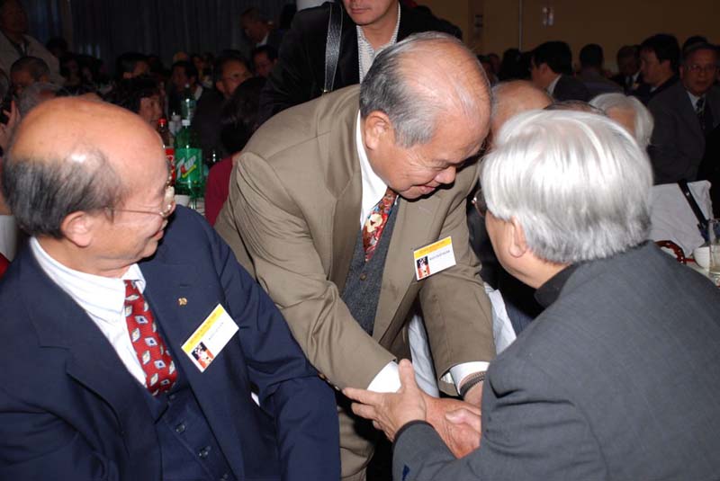 Dsc_1849_Ong Hoi truong Nguyen Ngoc Ky va Linh muc Nguyen Van Khan